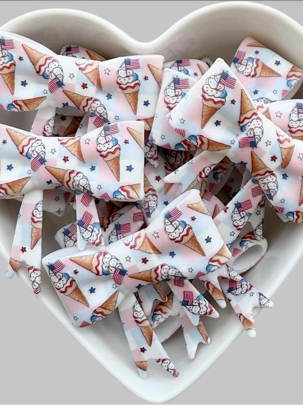 Patriotic Ice Cream Cone Bow straw topper- White with Red & Blue